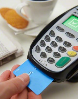 emv chip card reader at a restaurant